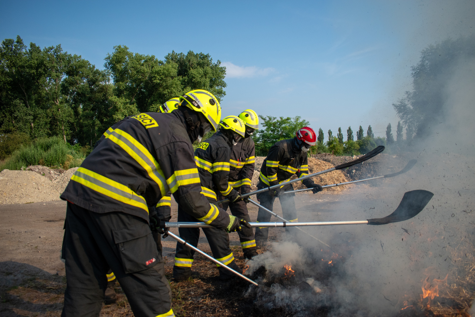 021-výcvik mělnických hasičů.jpg