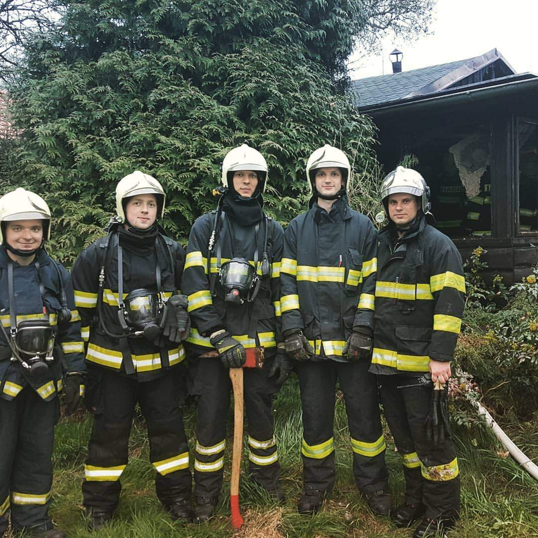 022-S jednotkou SDH Nové Strašecí při požáru rodinného domu v Mšeci na Rakovnicku.jpeg