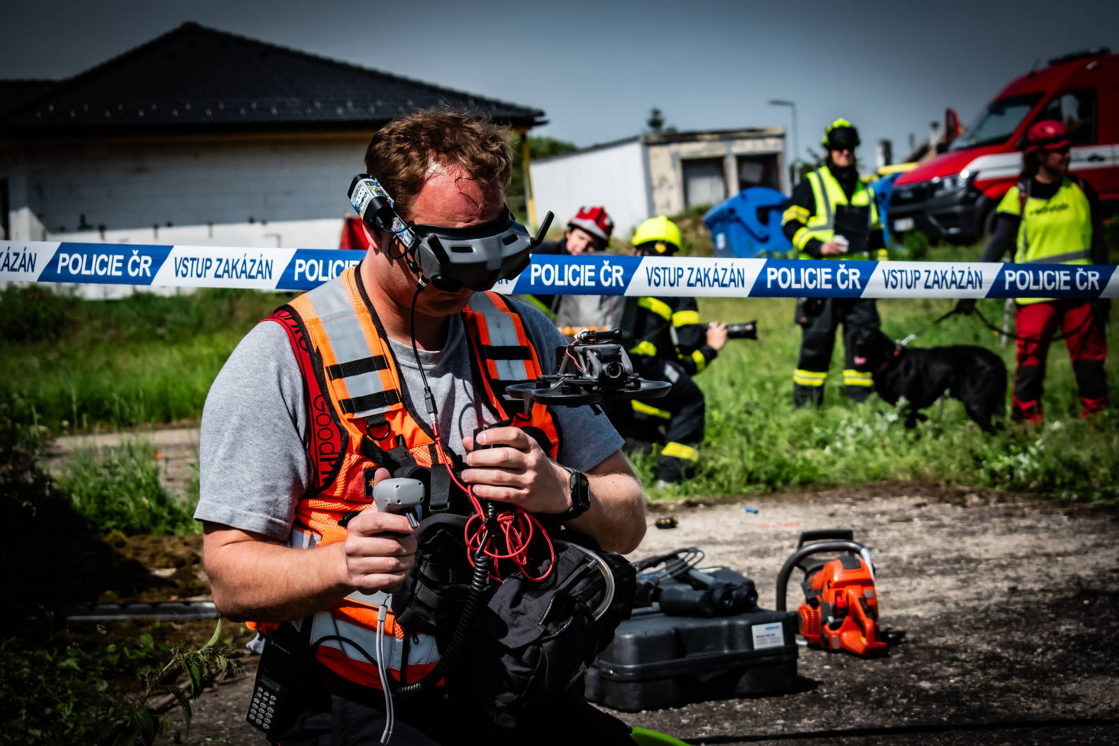 022-Taktické cvičení složek IZS z Mělnicka zaměřené na záchranu osob po destrukci objektu.jpg