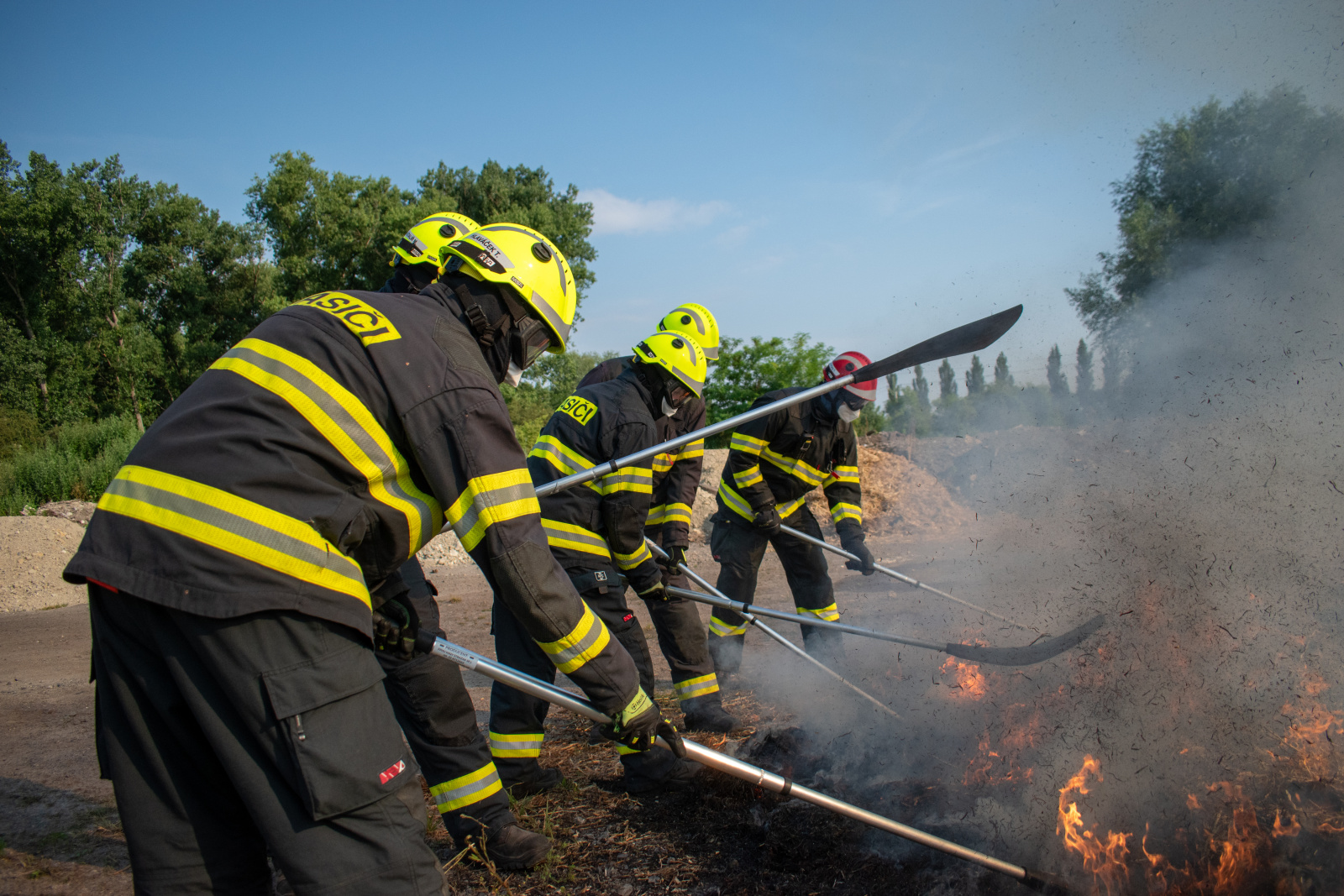 022-výcvik mělnických hasičů.jpg