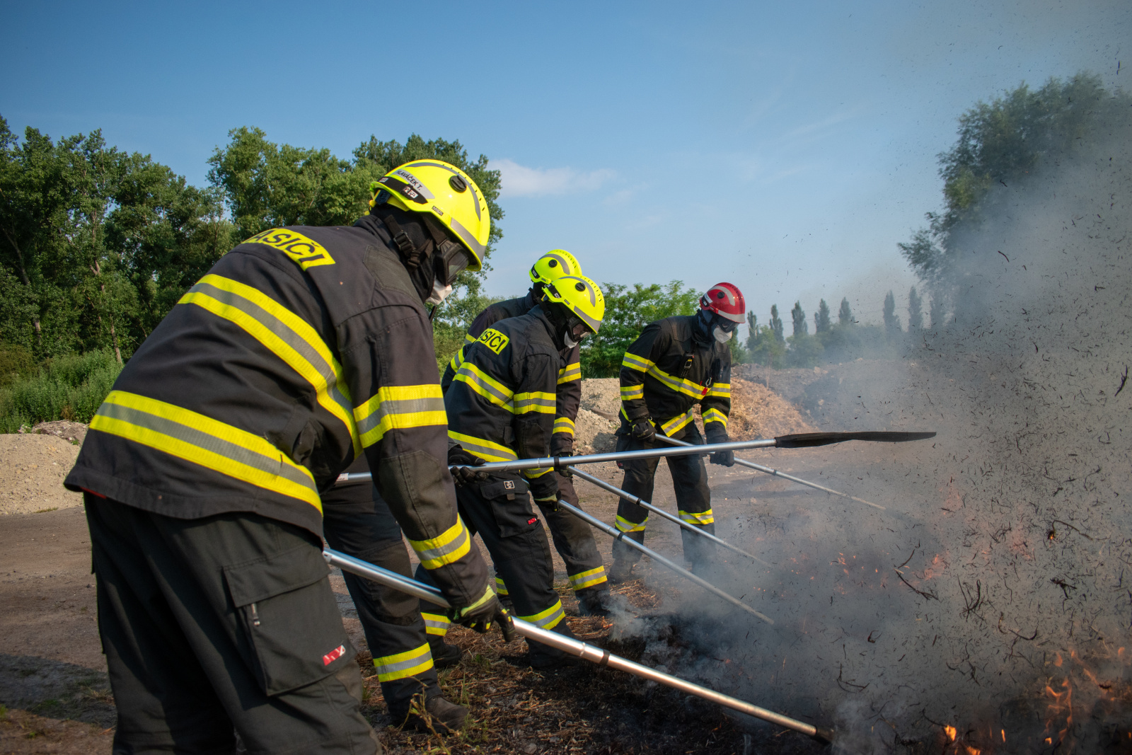 023-výcvik mělnických hasičů.jpg