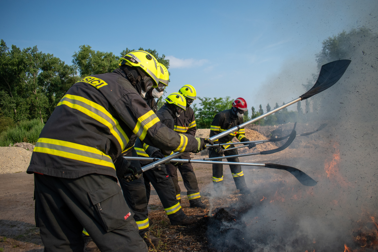 024-výcvik mělnických hasičů.jpg