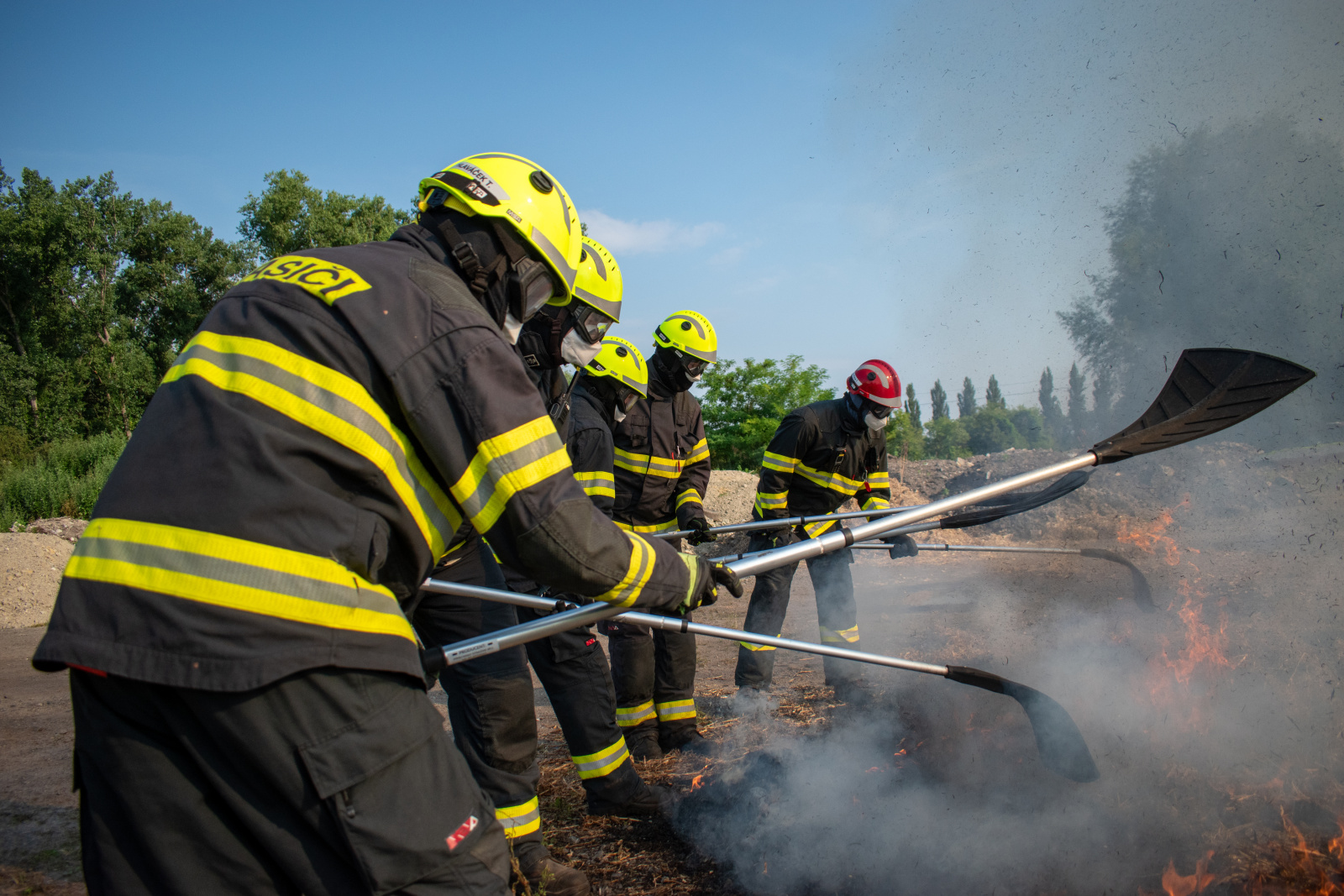 027-výcvik mělnických hasičů.jpg