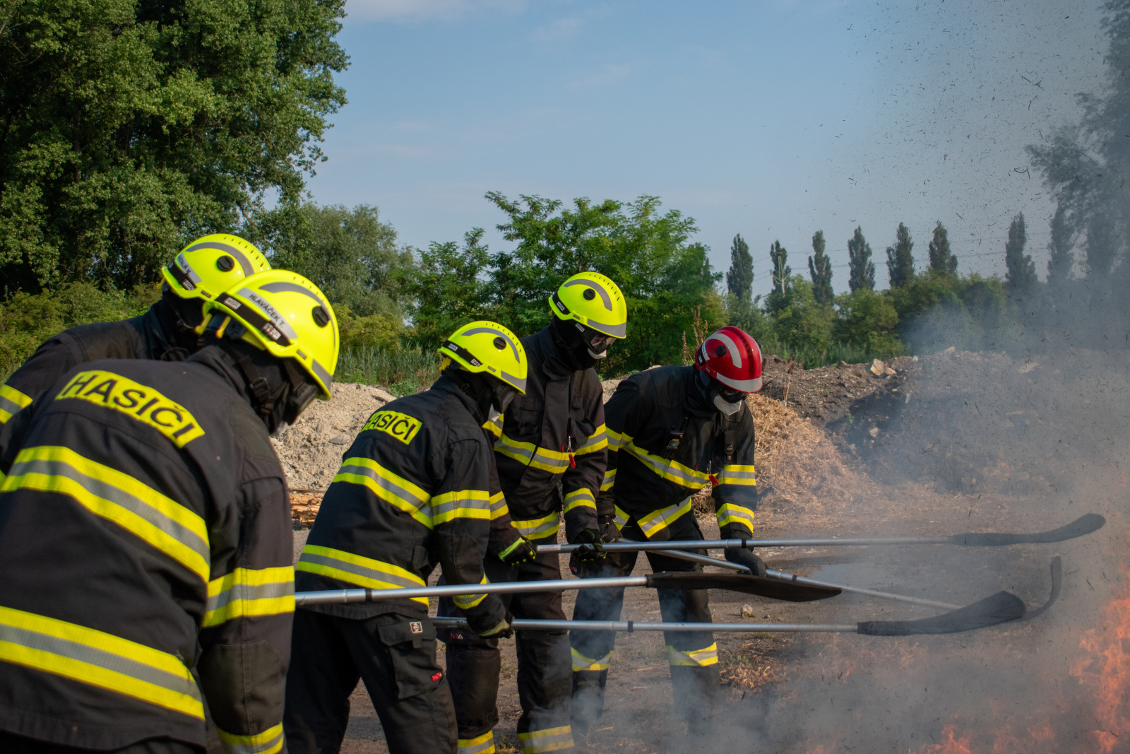 028-výcvik mělnických hasičů.jpg