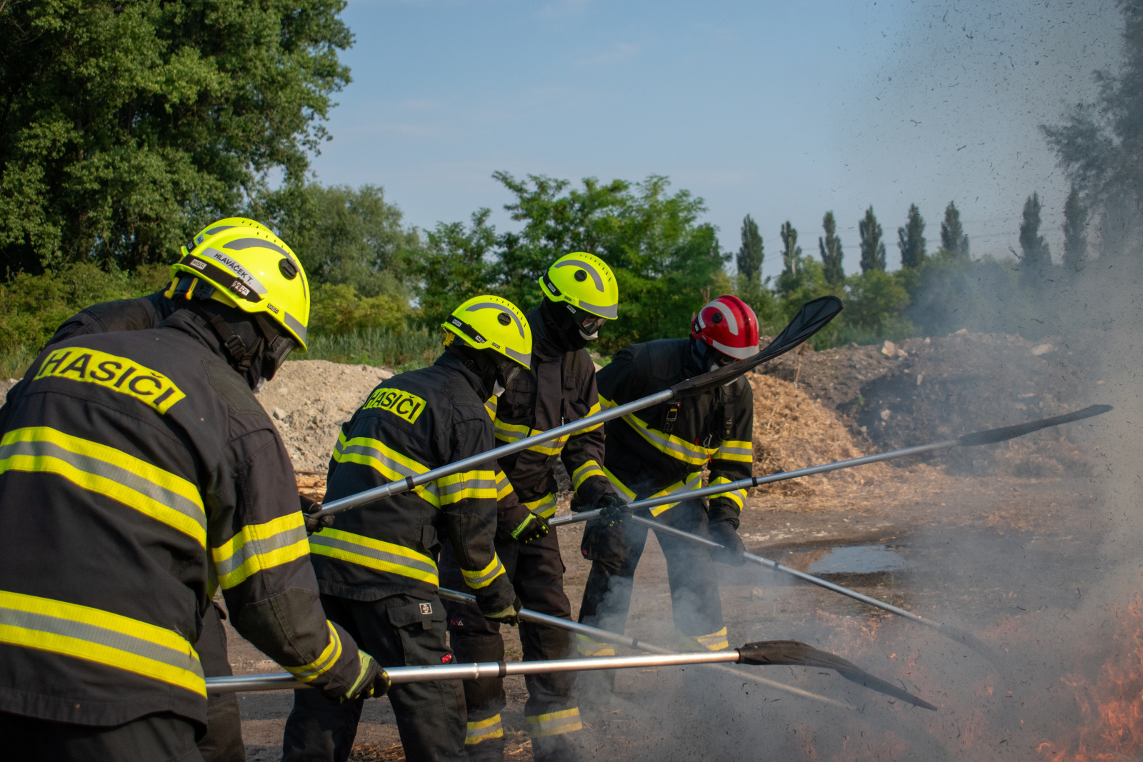 029-výcvik mělnických hasičů.jpg