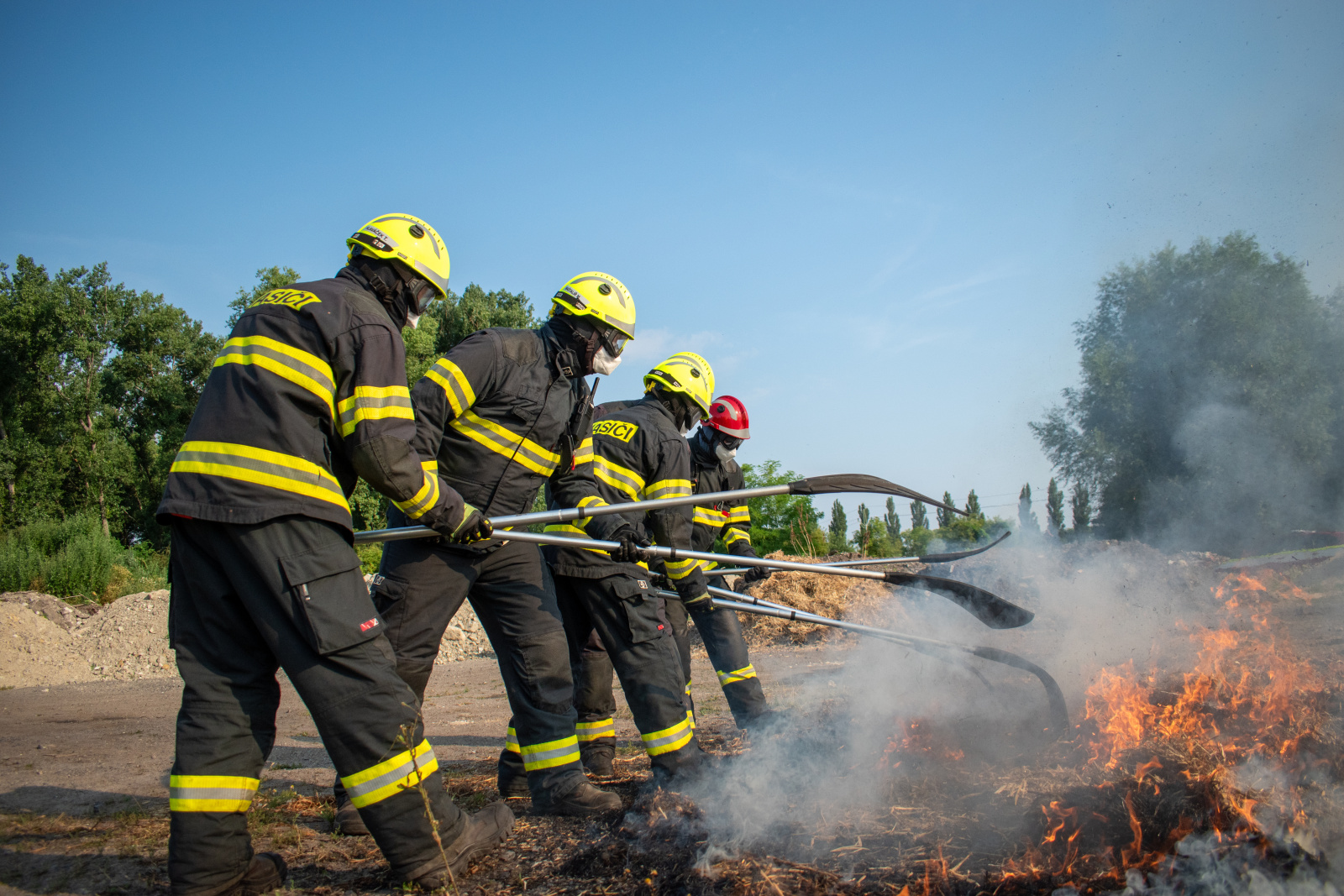 033-výcvik mělnických hasičů.jpg