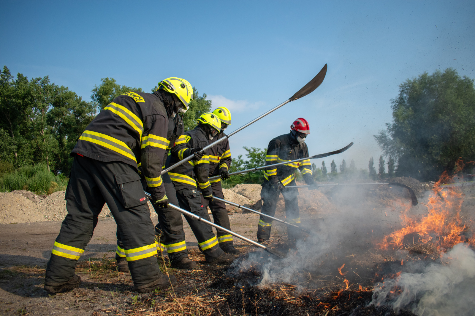 037-výcvik mělnických hasičů.jpg