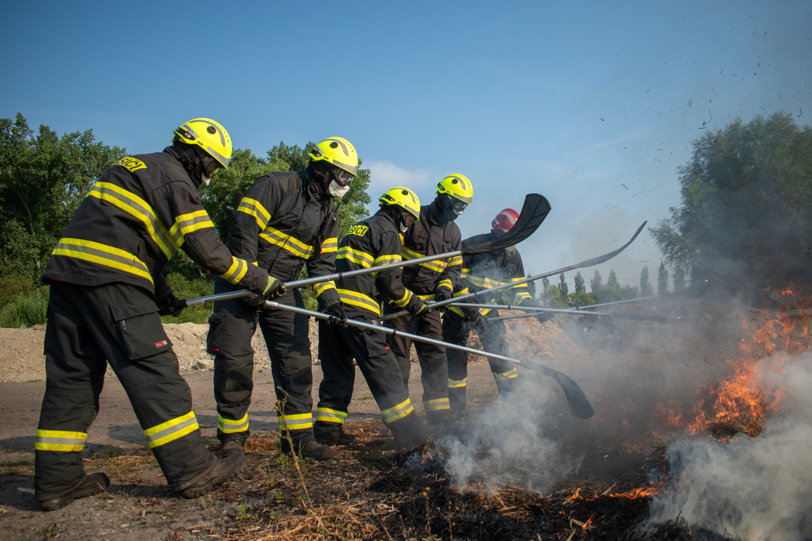 039-výcvik mělnických hasičů.jpg