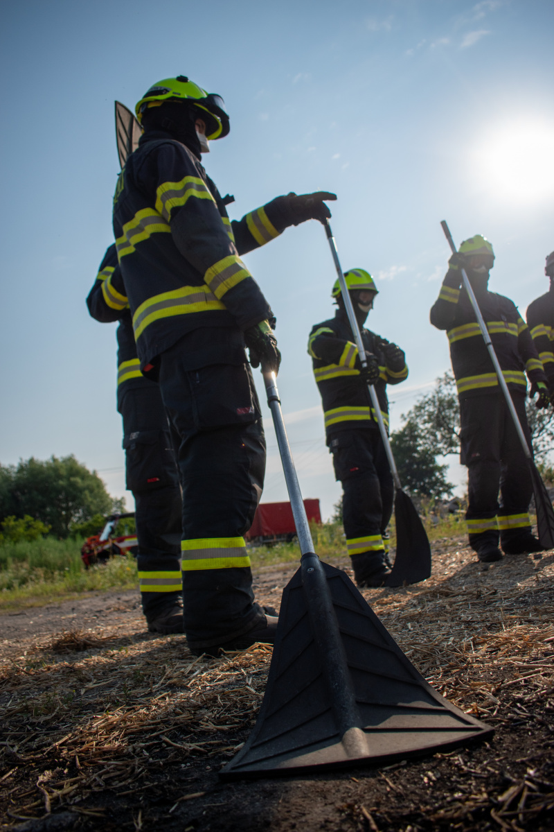 041-výcvik mělnických hasičů.jpg