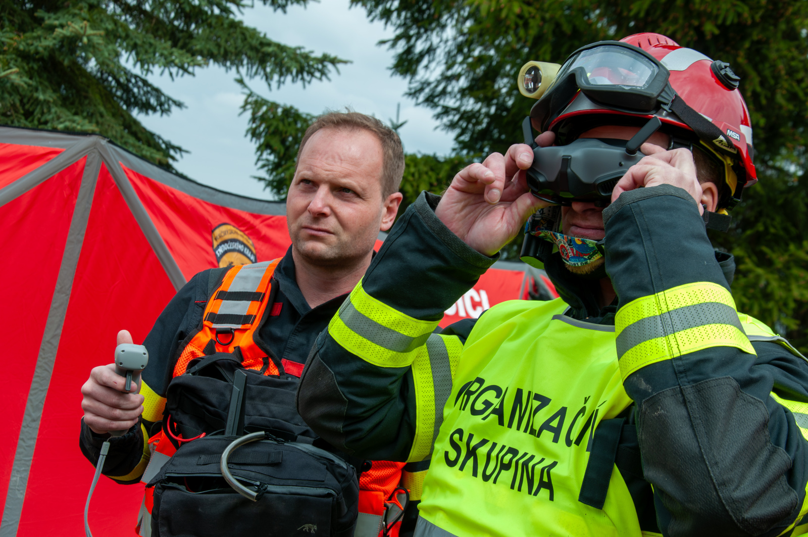 043-Cvičení složek IZS zaměřené na záchranu osob po destrukci objektu.jpg