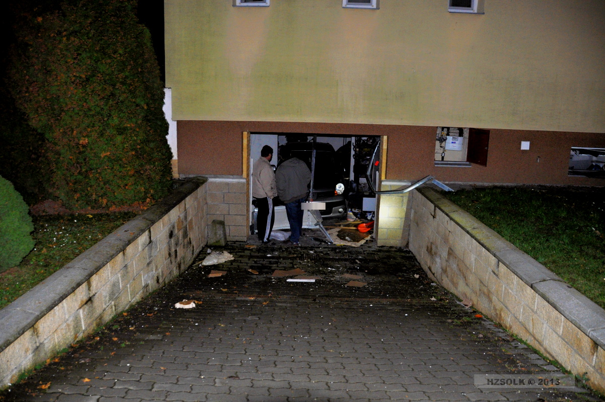 1 20-11-2013 Exploze v rodinném domku Příkazy (1).JPG