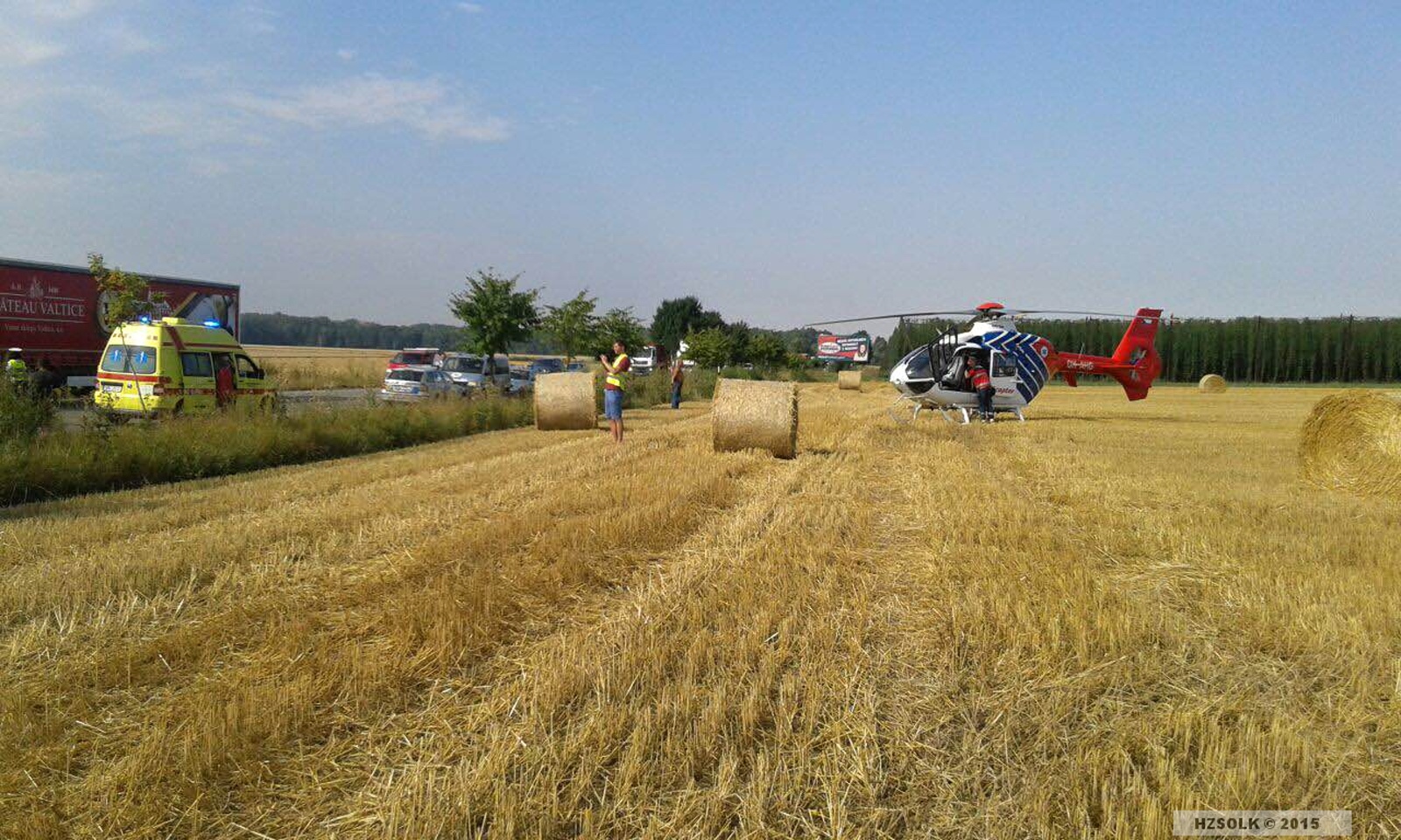 1 3-8-2015 Vážná dopravní nehoda nákladní a osobní vozidlo Lipník nad Bečvou (1).JPG