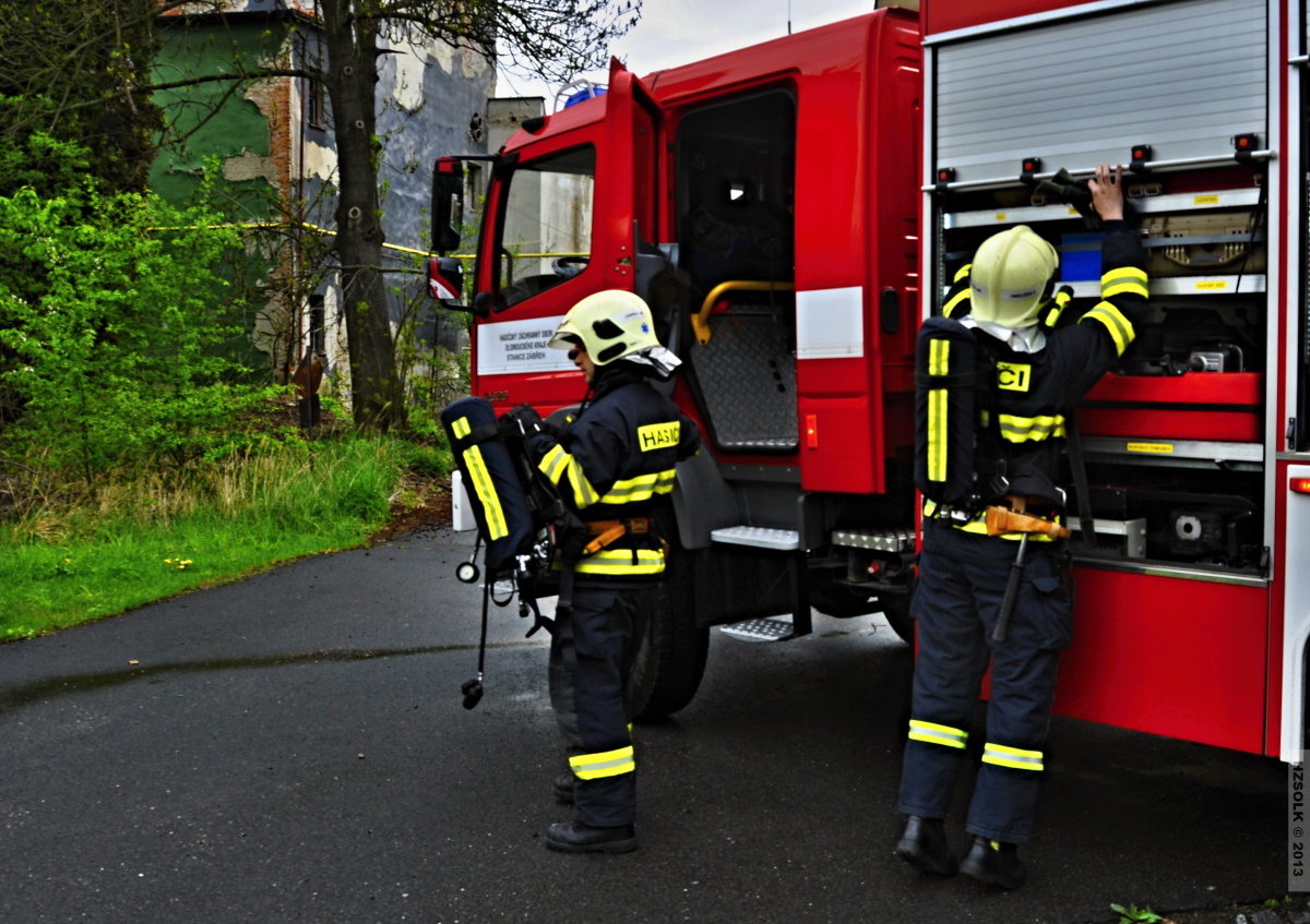 1 6-5-2013 cvičení osoby zavalené zasypané Zábřeh (1).JPG