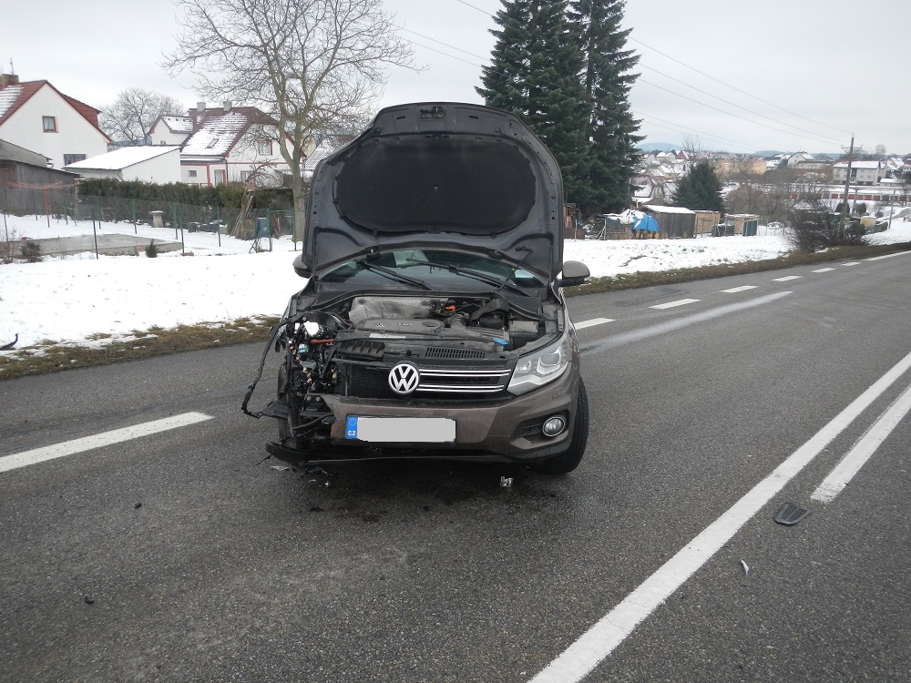 1 Dopravní nehoda 2 OA, Velešín - 6. 1. 2015 (3).JPG