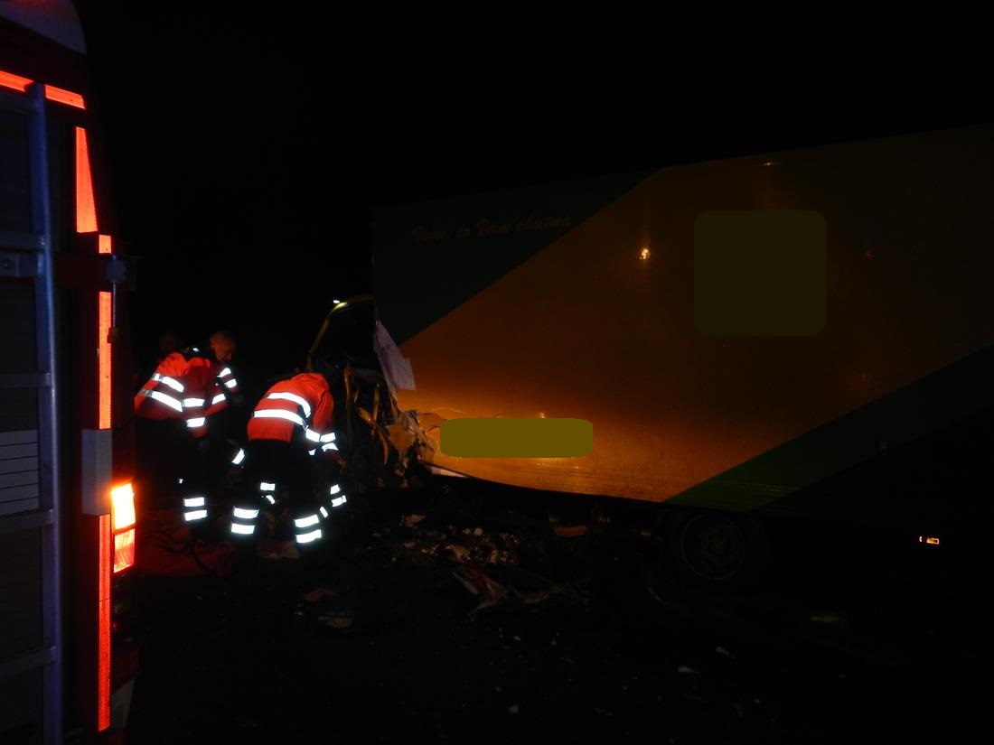 1 Dopravní nehoda 2 dodávek a nehoda OA, Borek - 13. 1. 2016 (1).JPG