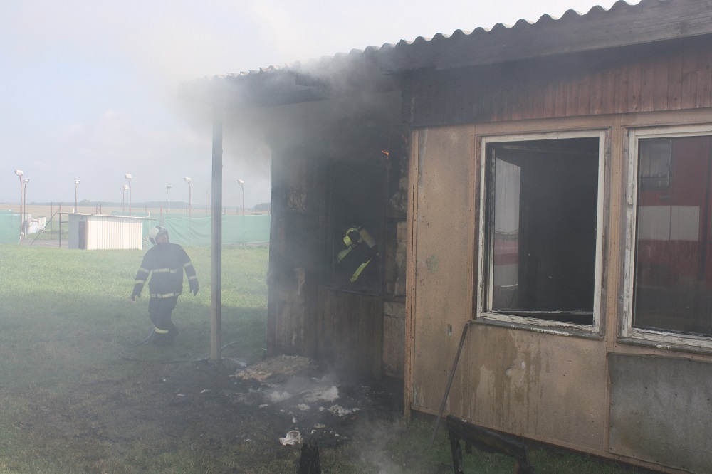 1 Požár buněk, Radošovice - 3. 10. 2014 (4).JPG