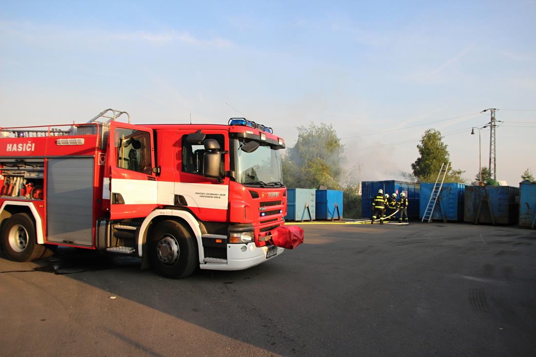 1 Požár odpadu, Planá nad Lužnicí - 8. 6. 2015 (1).JPG