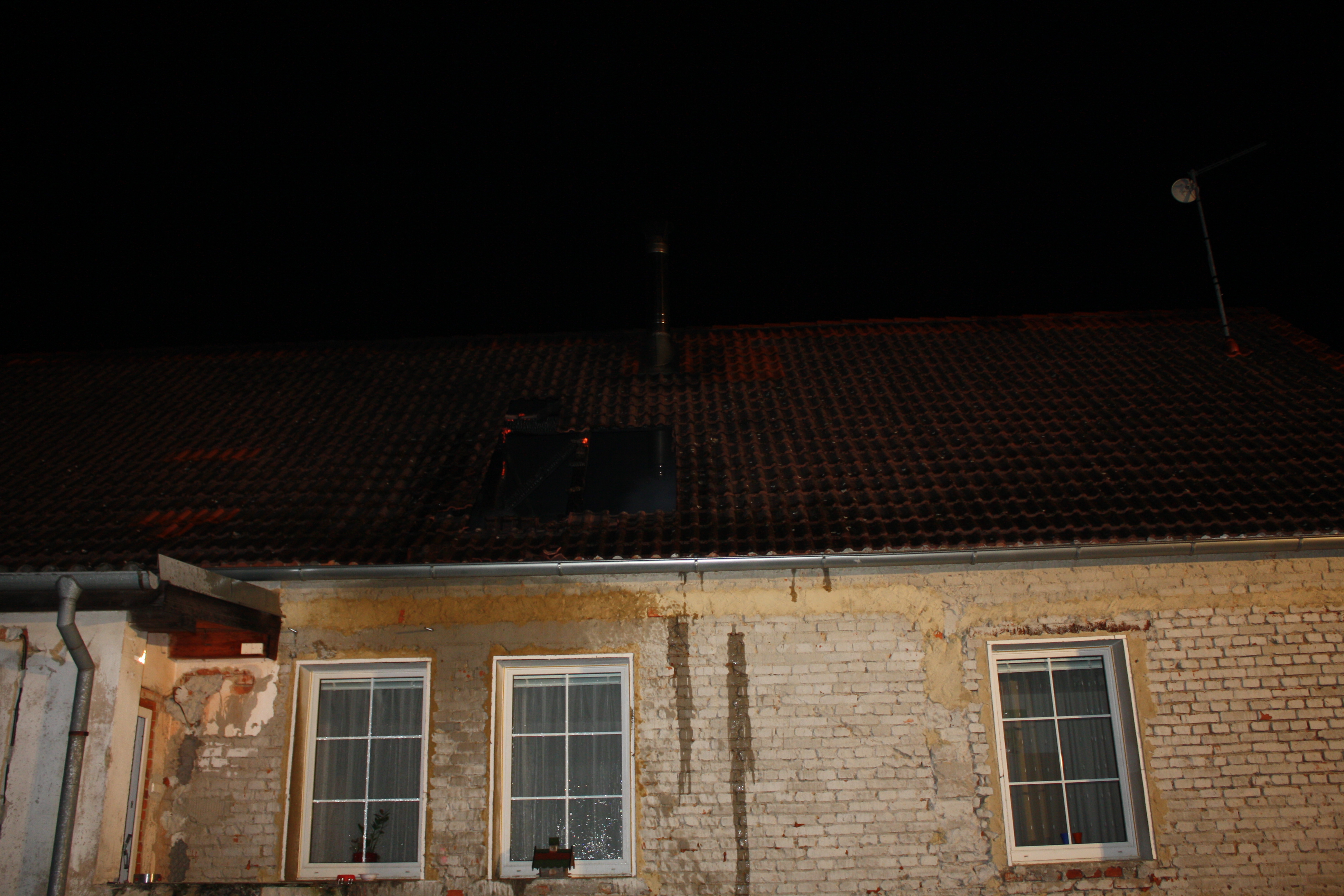 1 Požár střechy, Libníč - 12. 1. 2014 (4).JPG