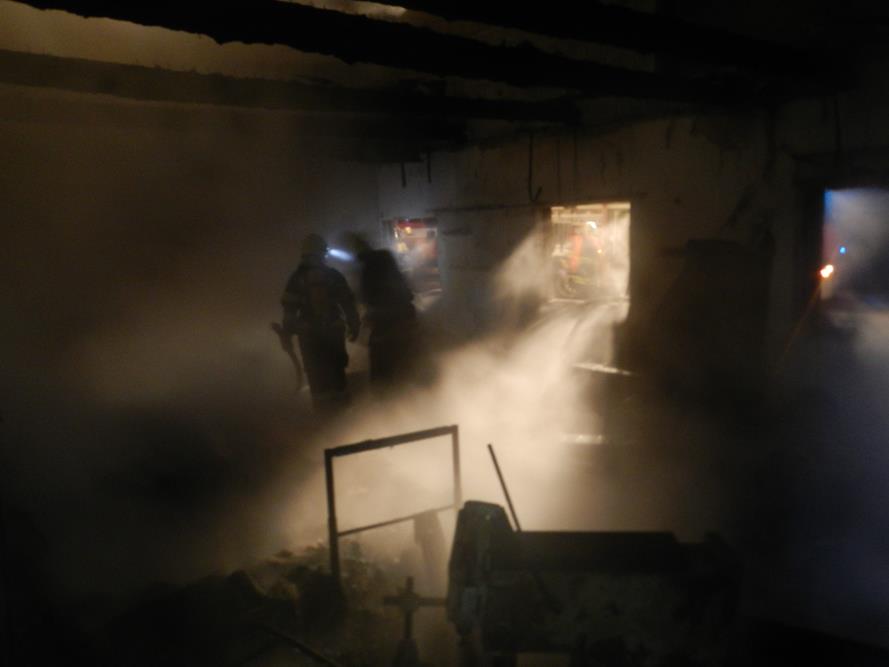 1 Požár truhlárny, Haklovy Dvory - 6. 2. 2015 (6).JPG