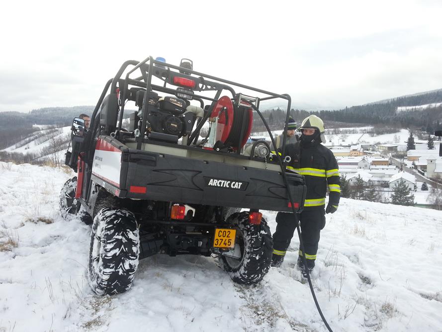 1 Předání čtyřkolky, Vimperk - 26. 1. 2015 (10).jpg
