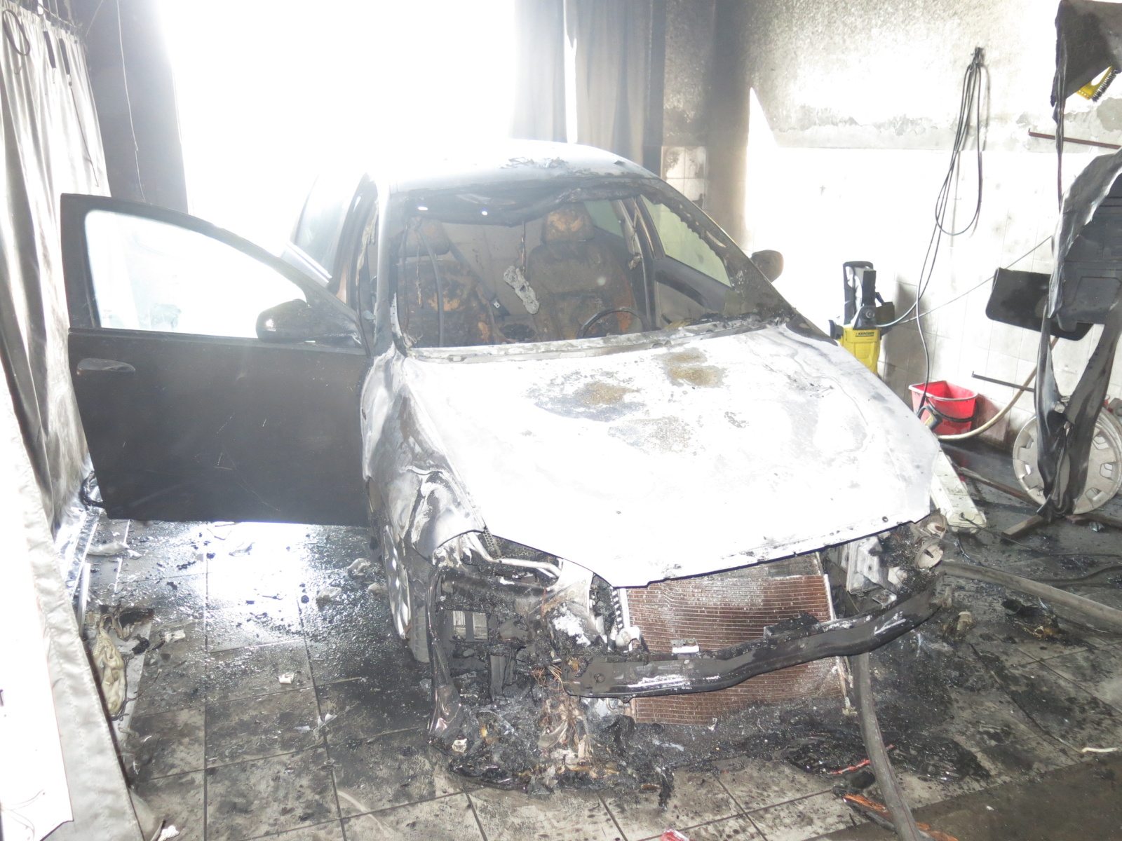 1 pozar_servis_ostrava_01.JPG