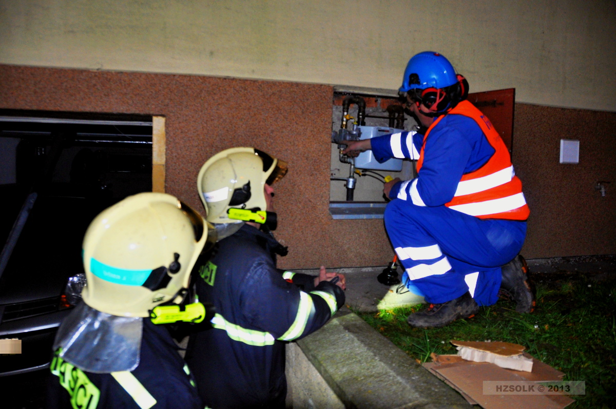 10 20-11-2013 Exploze v rodinném domku Příkazy (18).JPG