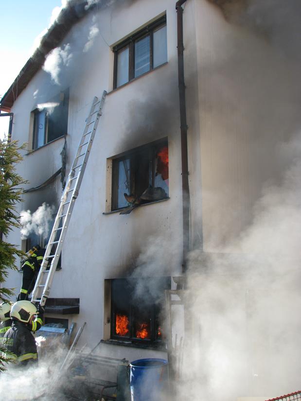 10 Výbuch, České Budějovice - 24. 12. 2015 (2).JPG