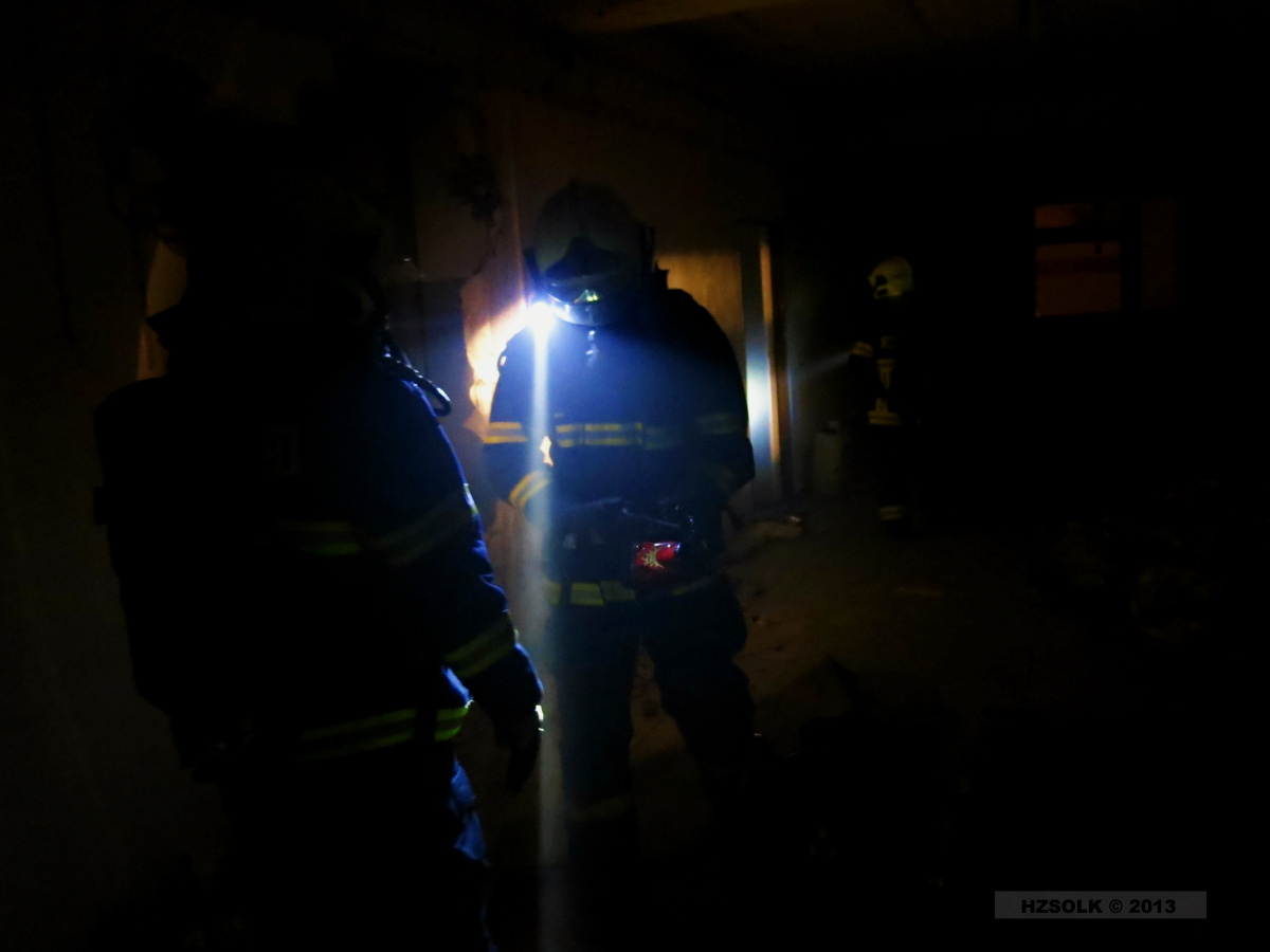 11 15-11-2013 požár olomouc ulice profesora fuky (19).JPG