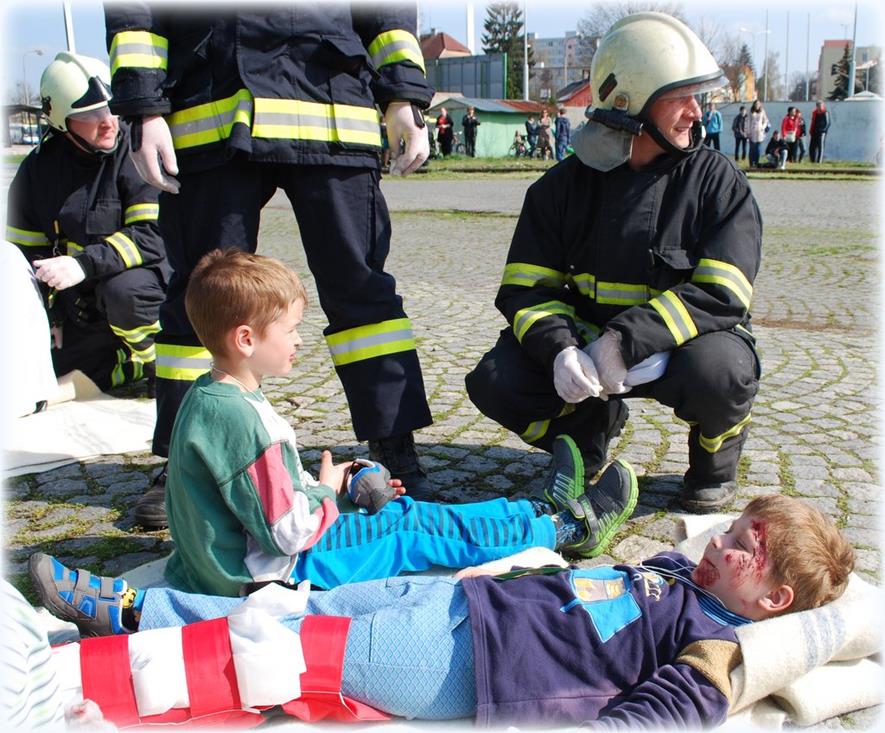 11 Cvičení Nehoda vlaku, Jindřichův Hradec - 12. 4. 2016 (4).JPG