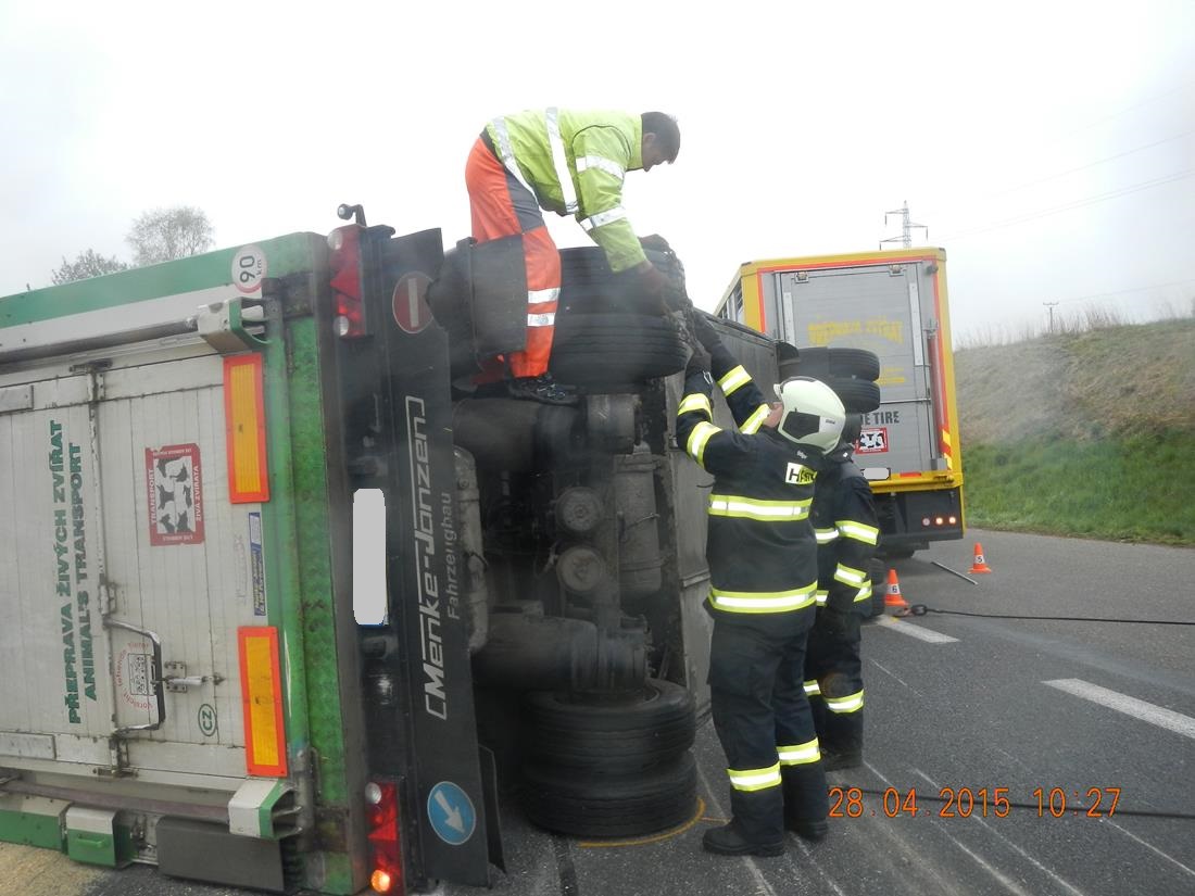 11 Dopravní nehoda NA, Dolní Hořice -  28. 4. 2015 (12).jpg