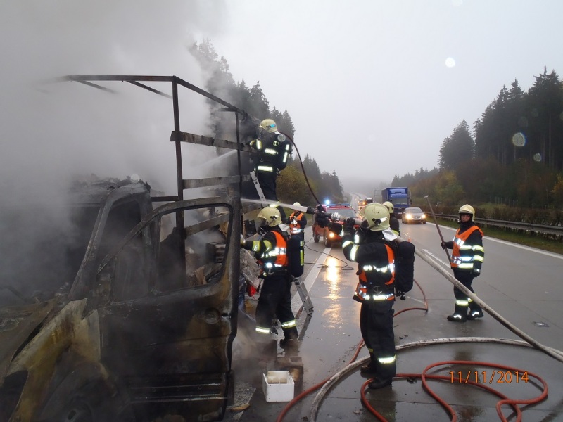 11.11.2014 foto/11.11.2014 požár dodávky 142.km D5.JPG