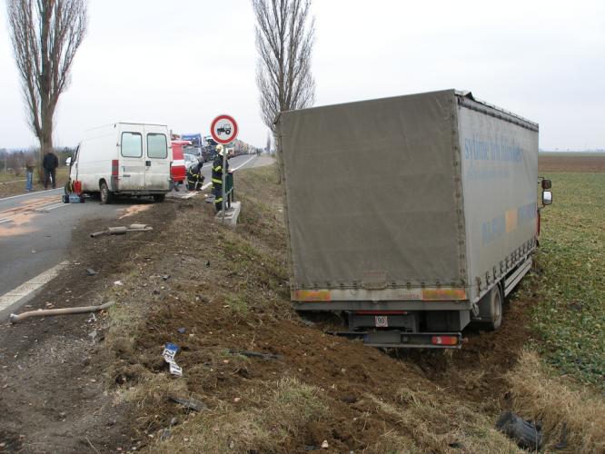 13-03-11 silnice č. I-11 HK-Praha (4).JPG