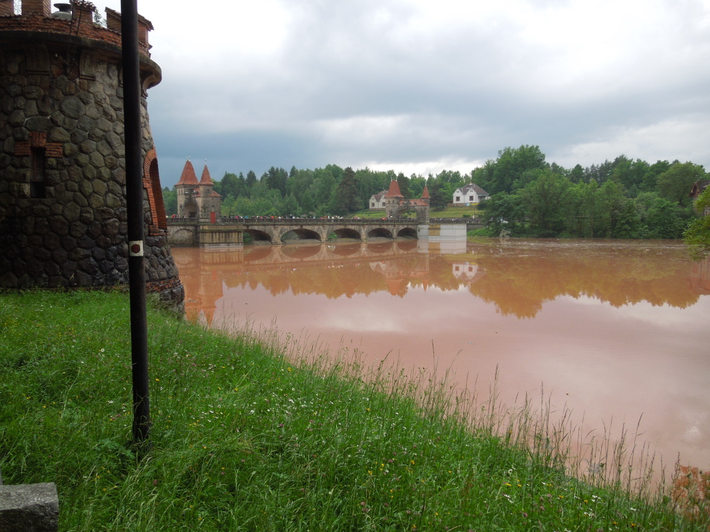 13-06-02 Dvůr Králové n.L. a přehrada Les Království (6).JPG