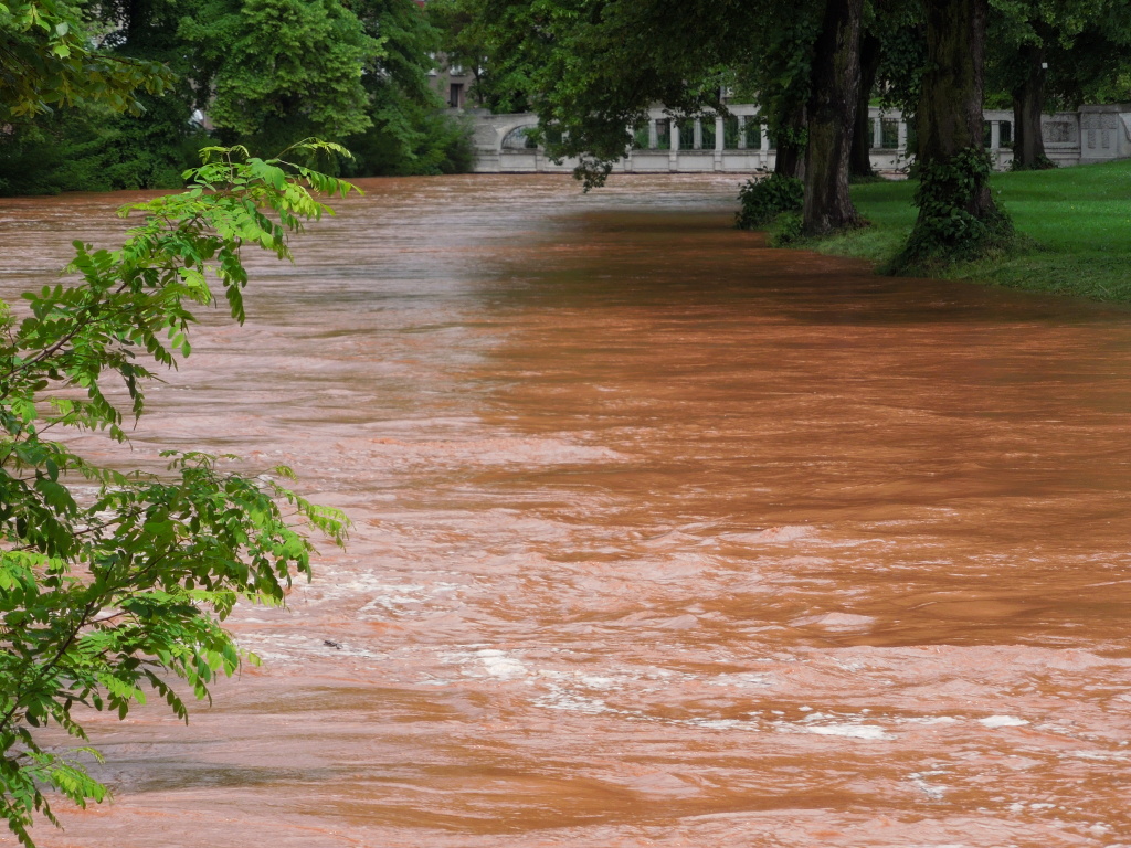 13-06-02 Dvůr Králové n.L. a přehrada Les Království.JPG