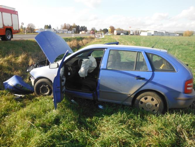 13-10-24 Milovice u Hořic.JPG