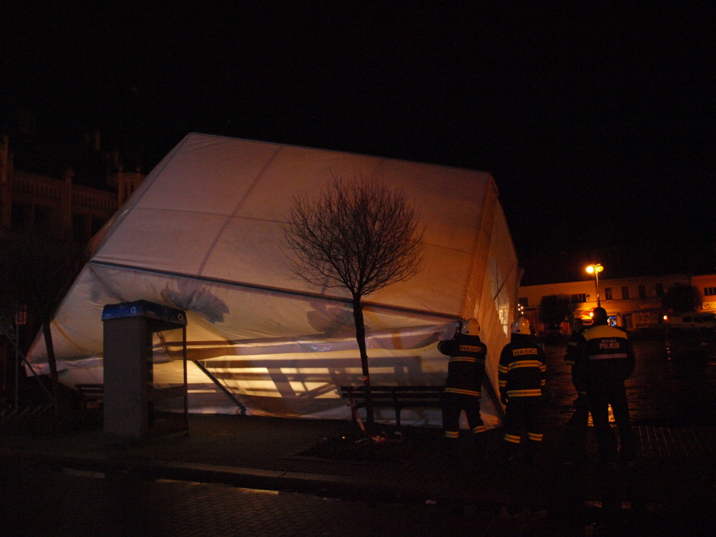 13-12-06 Nový Bydžov, Masarykovo nám. (1).JPG