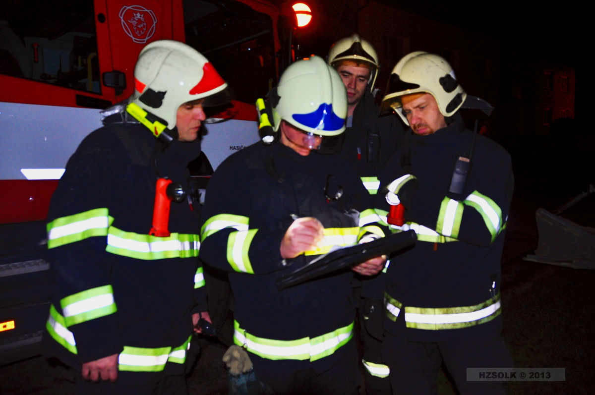 13 20-11-2013 Exploze v rodinném domku Příkazy (20).JPG