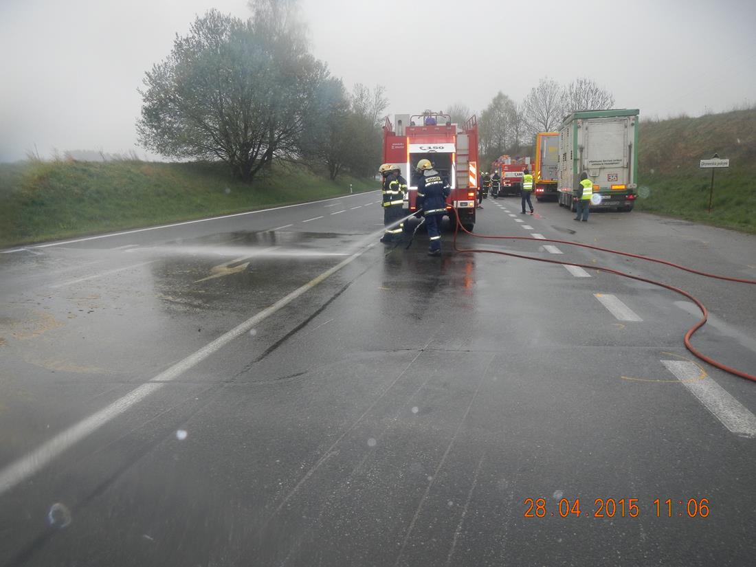 13 Dopravní nehoda NA, Dolní Hořice -  28. 4. 2015 (14).jpg