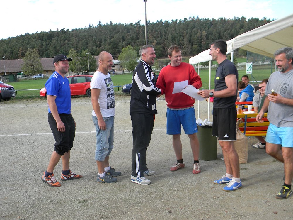 13 Nohejbal trojic HZS JčK, Semice - 18. 9. 2015 (6).JPG