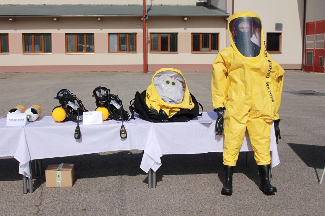 13 Předání techniky z  IOP, České Budějovice - 27. 8. 2015 (13).JPG