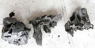 Obr. 3 Tepelně destruované zbytky voštinového filtru DPF