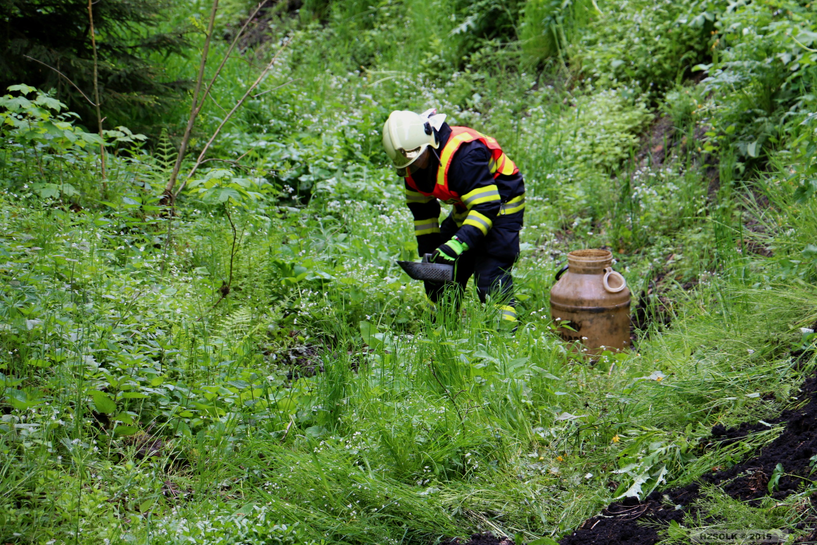 14 21-5-2015_DN_nákladní_vozidlo_vyprosteni_Jedli_Sumpersko (23).JPG