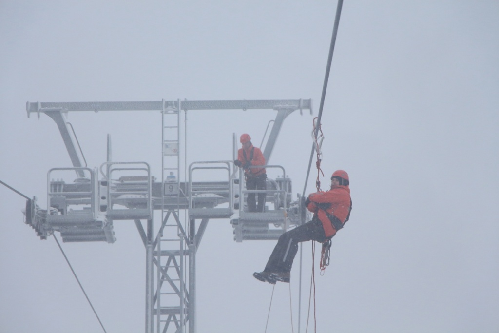 15-11-23 Výcvik lezců na lanovce.JPG