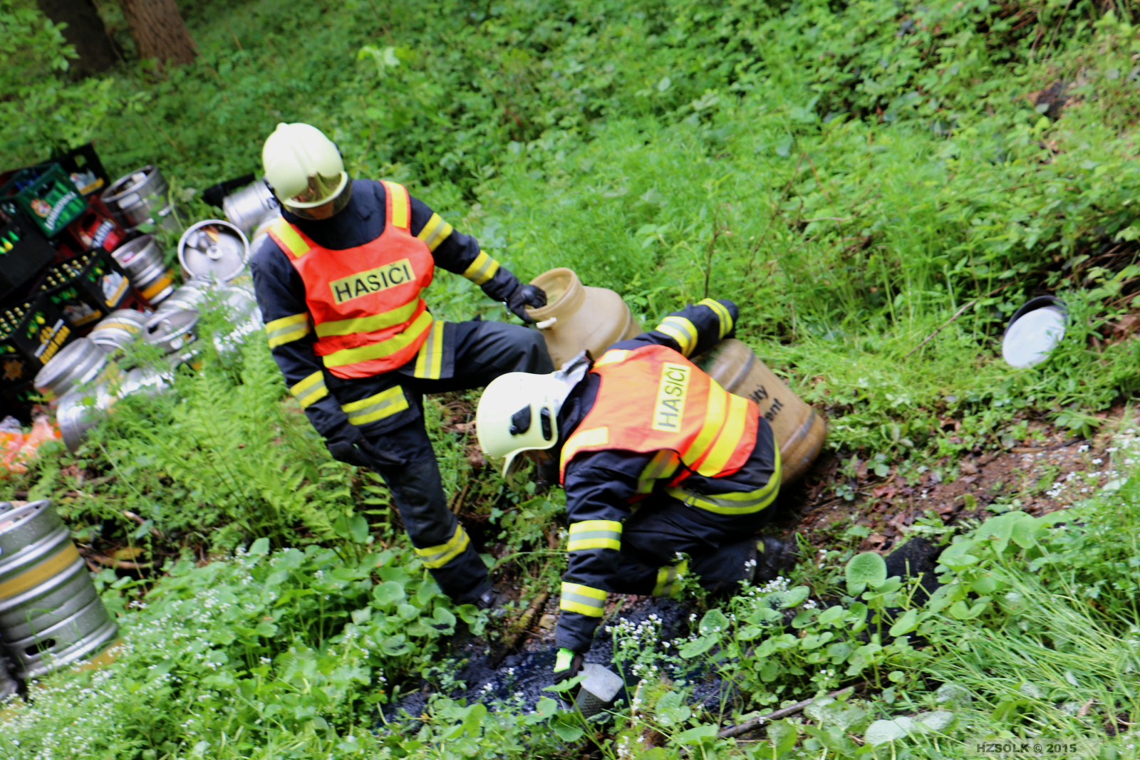 15 21-5-2015_DN_nákladní_vozidlo_vyprosteni_Jedli_Sumpersko (24).JPG