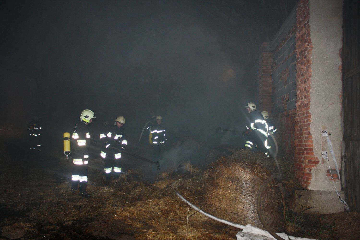 15 Požár balíků slámy, Hůry (4).jpg