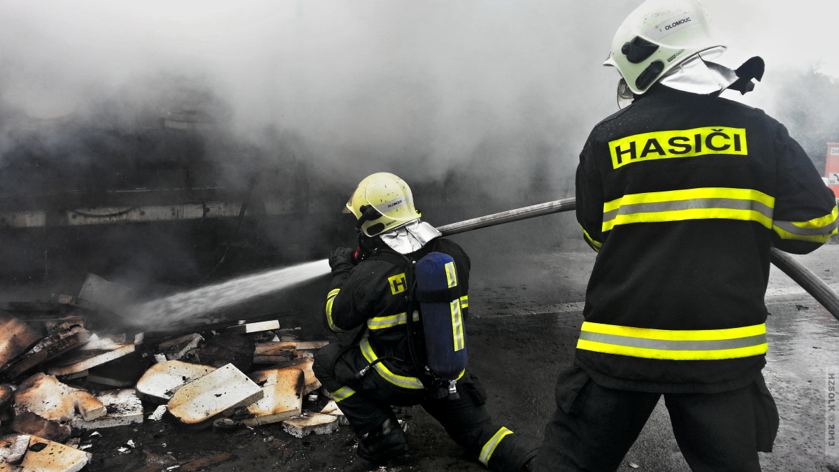 15 požár_na_obchvat_olomouce_21_5_2013 (22).jpg