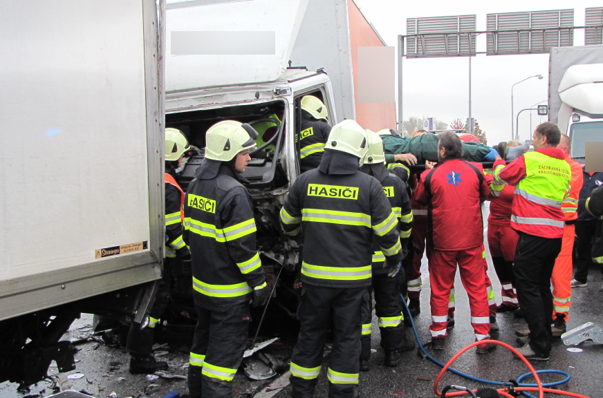 16-10-25 HK, Na Rybárně - Rašínova tř. (4).JPG