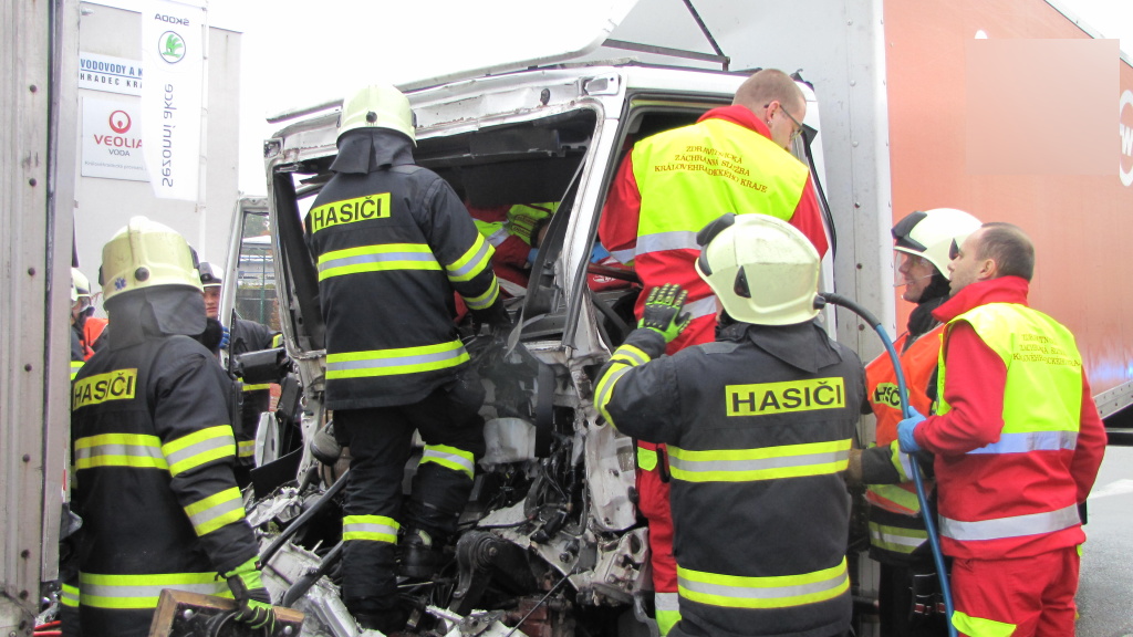 16-10-25 HK, Na Rybárně - Rašínova tř. (7).JPG