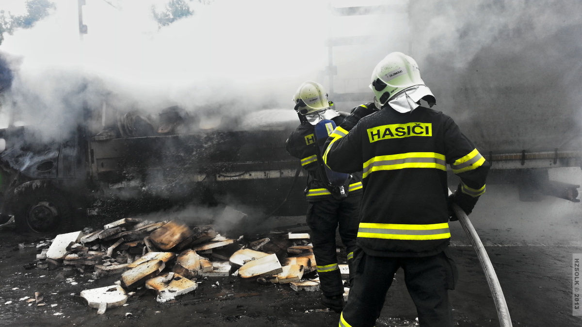 16 požár_na_obchvat_olomouce_21_5_2013 (23).jpg