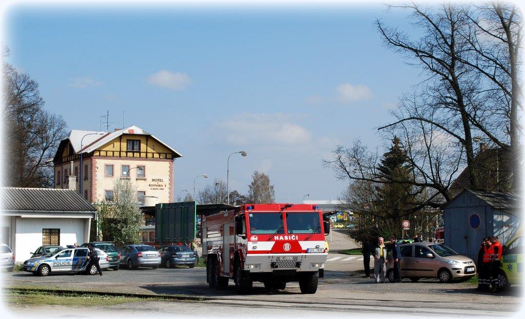 19 Cvičení Nehoda vlaku, Jindřichův Hradec - 12. 4. 2016 (12).JPG